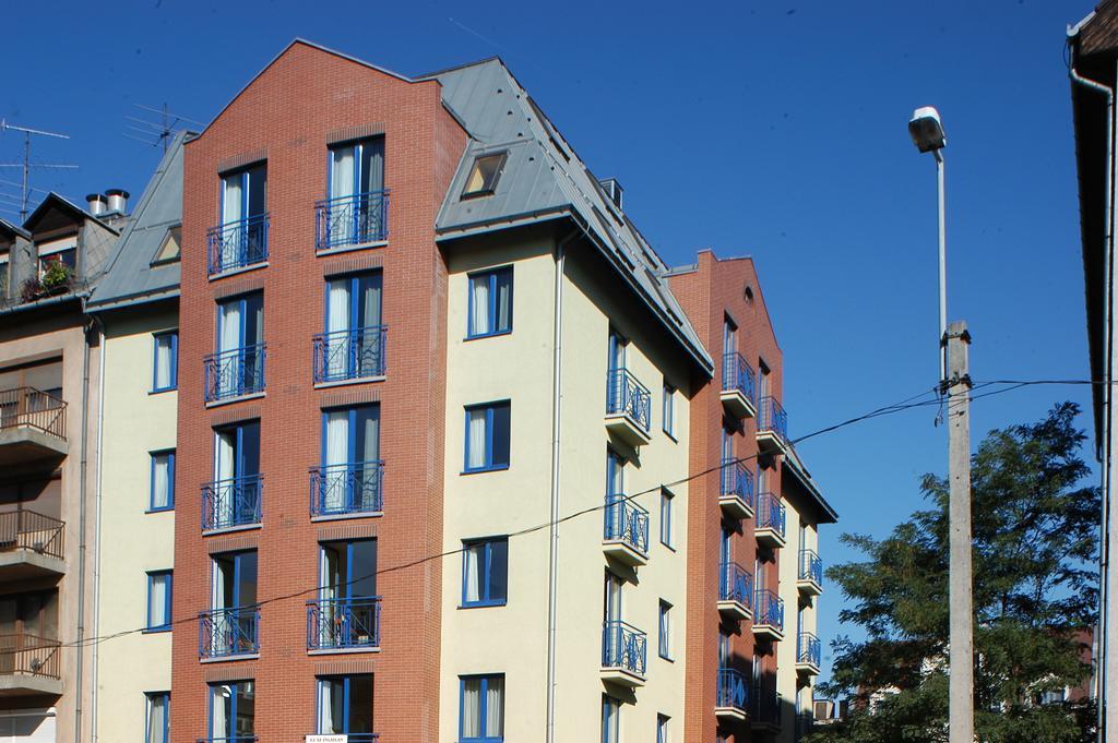 ホテル ヴェリタス ブダペスト エクステリア 写真